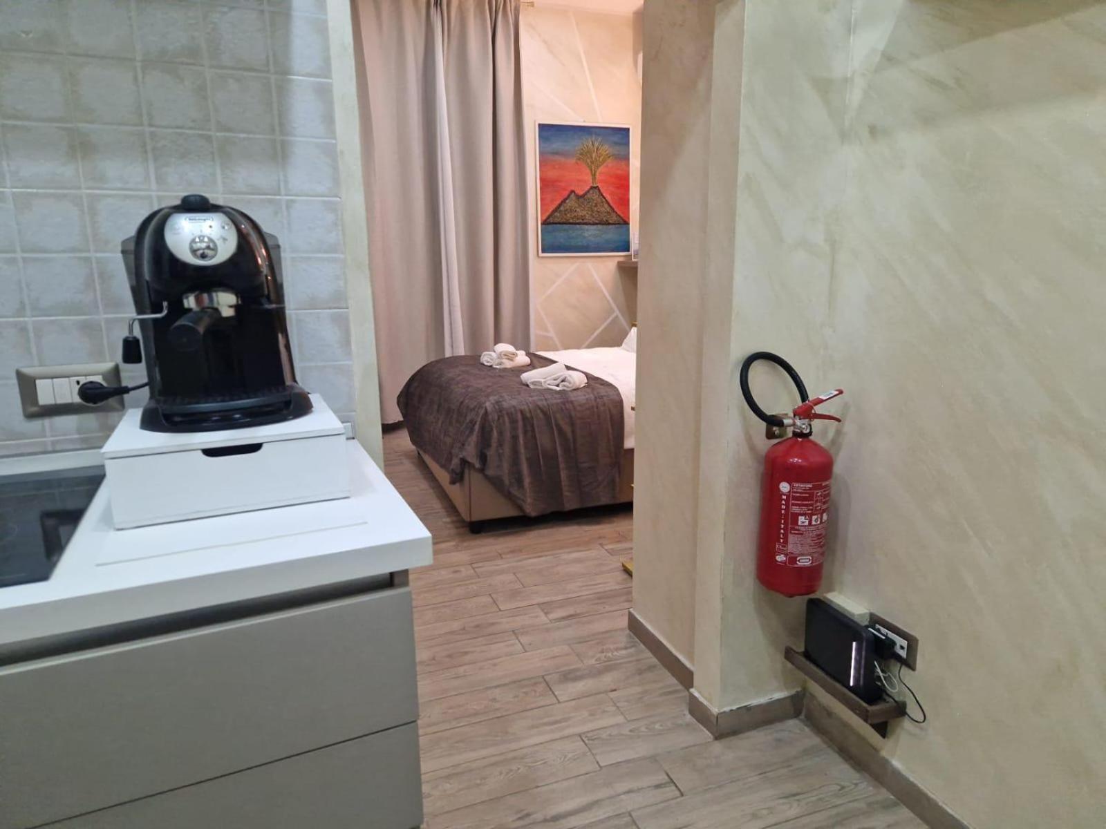 La Dimora Nei Presepi In San Gregorio Apartment เนเปิลส์ ภายนอก รูปภาพ