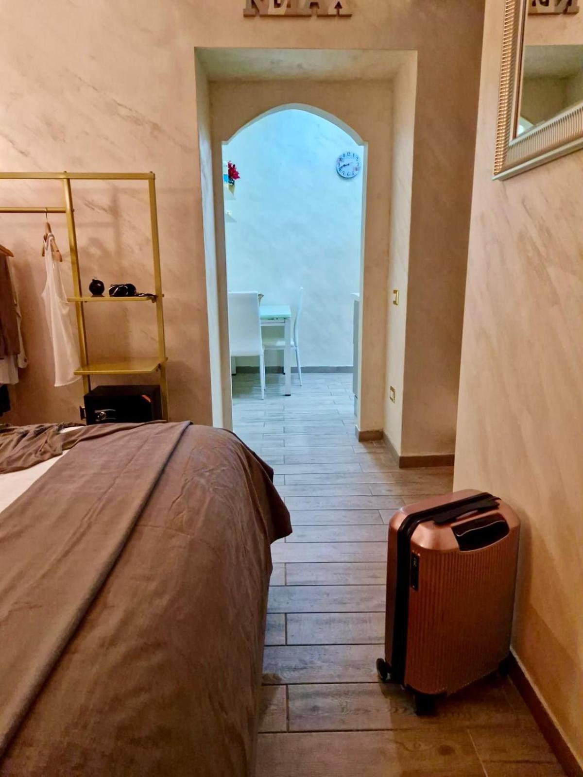La Dimora Nei Presepi In San Gregorio Apartment เนเปิลส์ ภายนอก รูปภาพ