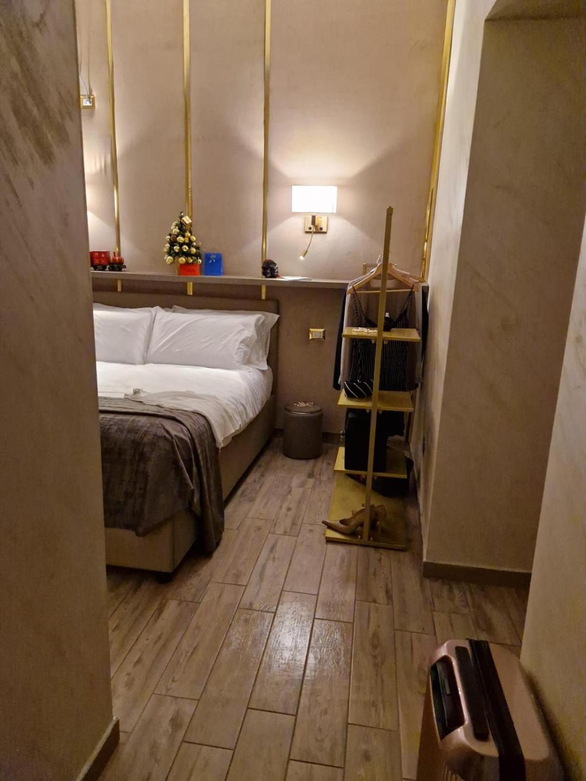 La Dimora Nei Presepi In San Gregorio Apartment เนเปิลส์ ภายนอก รูปภาพ