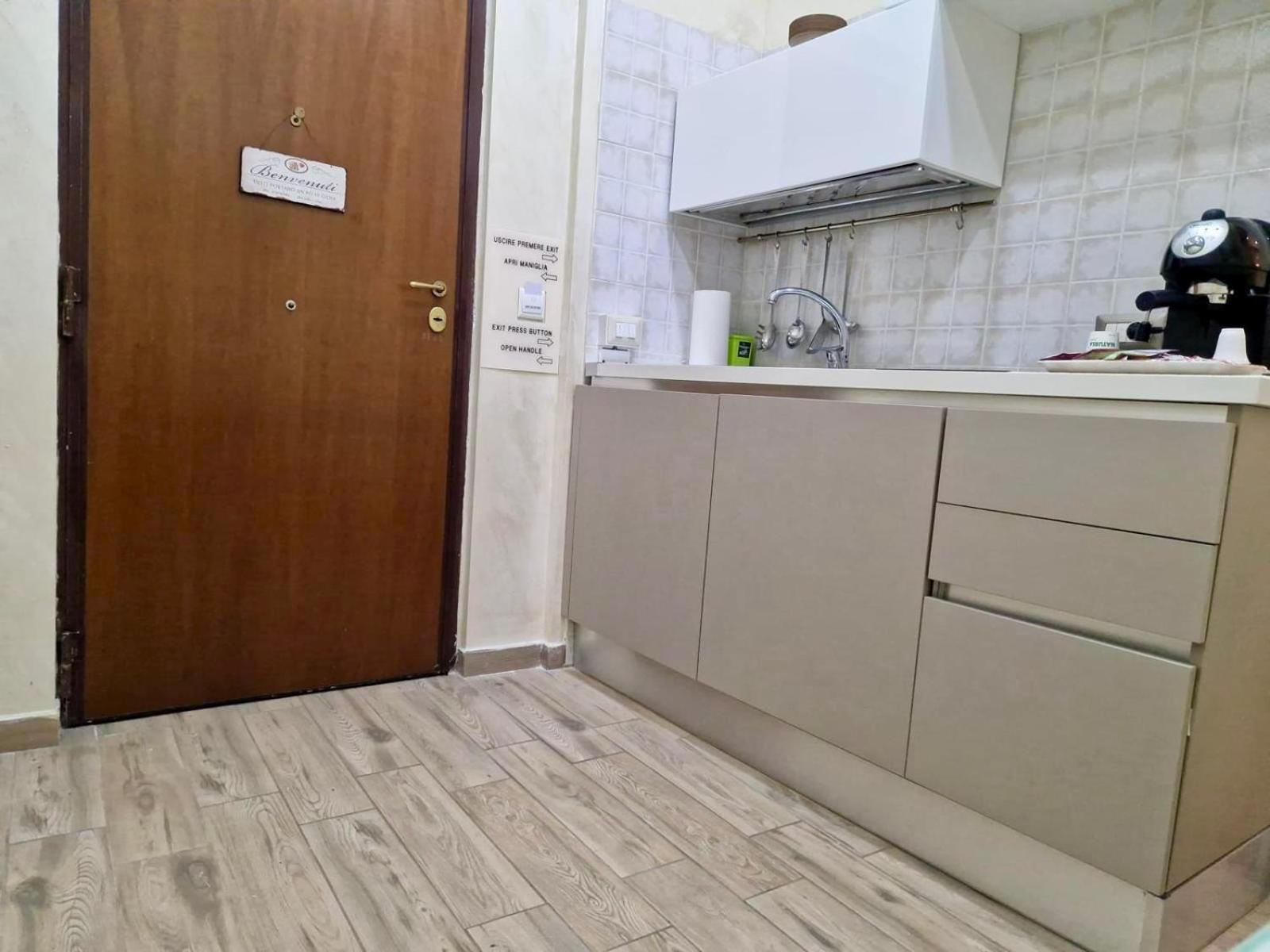 La Dimora Nei Presepi In San Gregorio Apartment เนเปิลส์ ภายนอก รูปภาพ